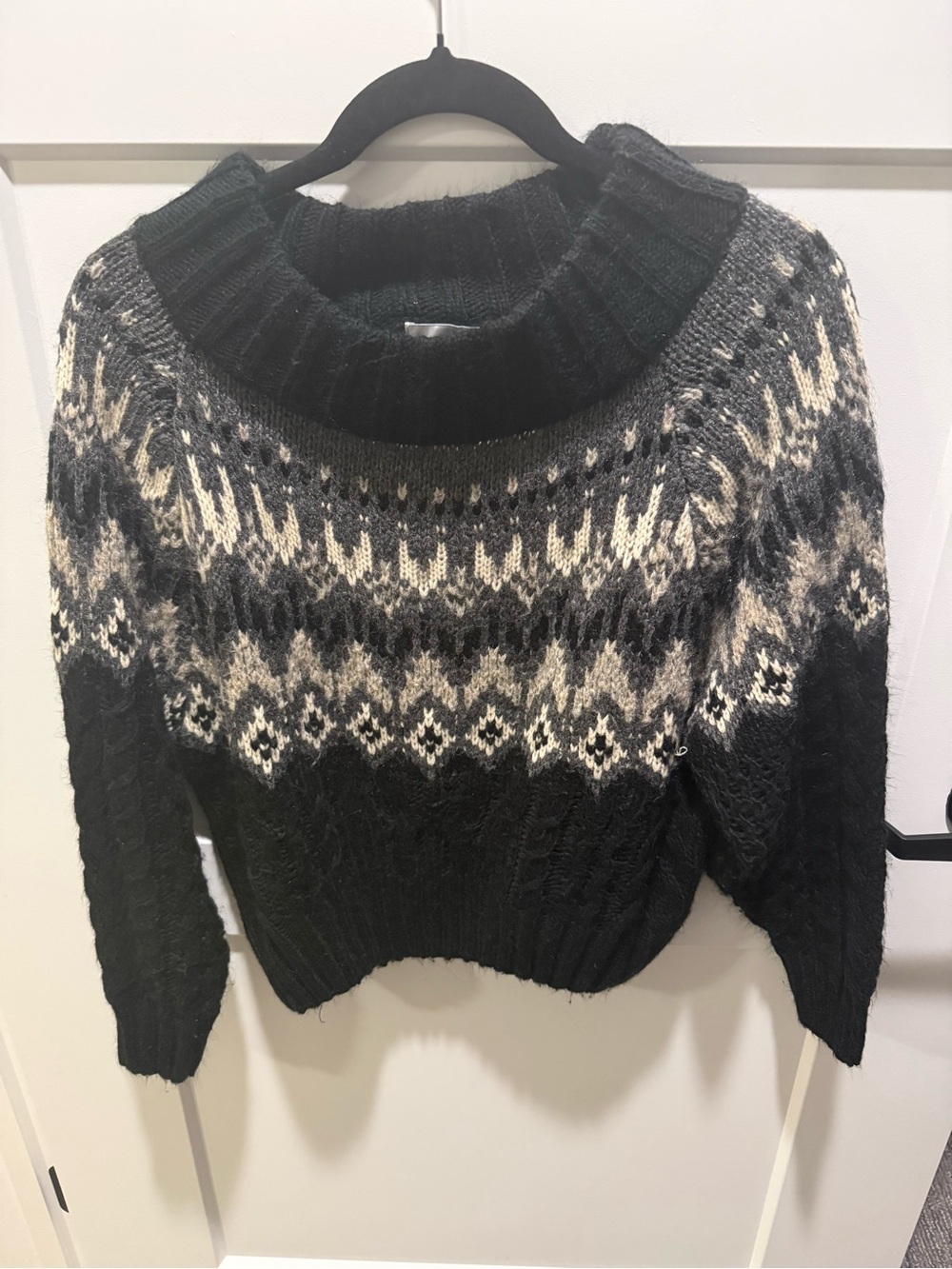 John + Jenn Fair Isle Cable Knit Sweater Small Black Cream Chunky Turtleneck